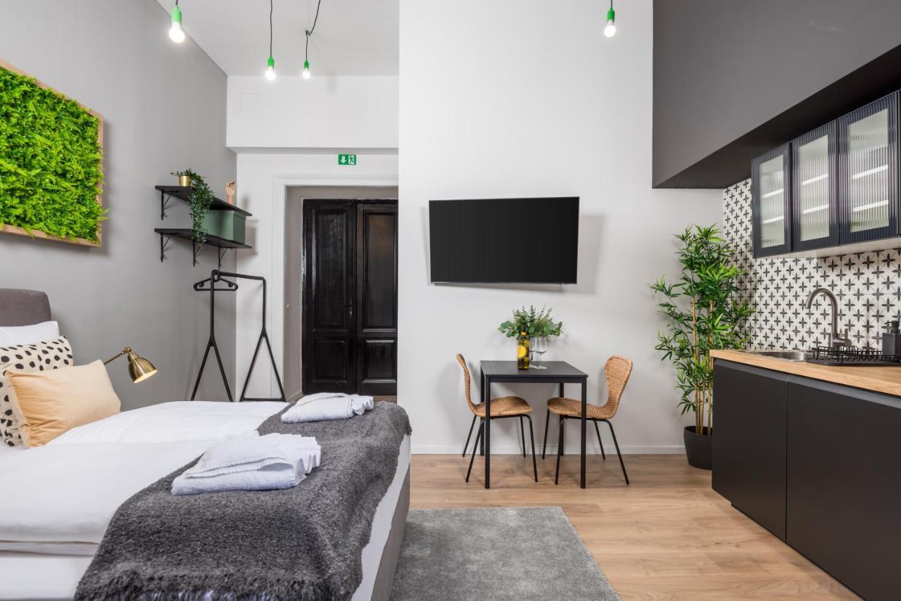 Apartments & Rooms One World Ριέκα Εξωτερικό φωτογραφία
