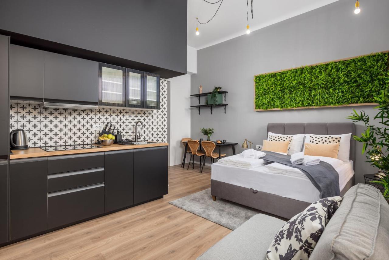 Apartments & Rooms One World Ριέκα Εξωτερικό φωτογραφία